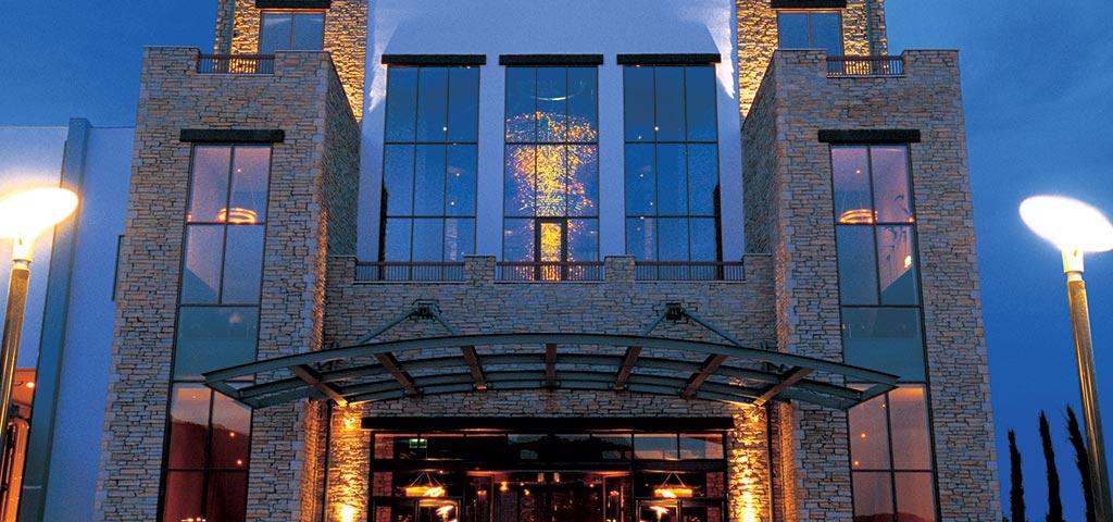 Στο δρόμο για... Μαρούσι το καζίνο της Πάρνηθας  Στο δρόμο για... Μαρούσι το καζίνο της Πάρνηθας